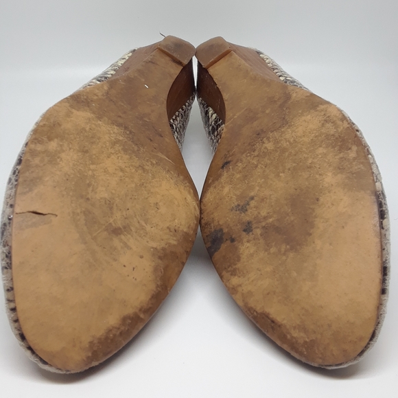 Faux Python Snakeskin flats - Picture 6 of 7